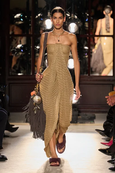 Look 44